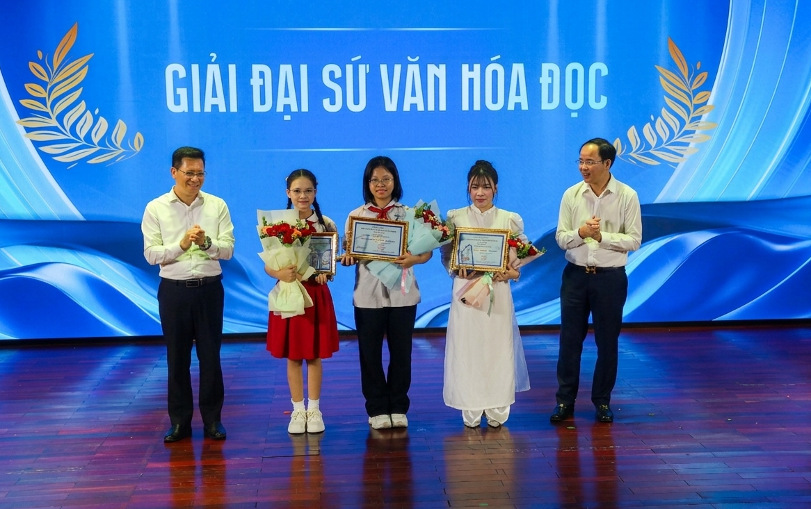 su-gia-van-hoa-doc-1786720929 su-gia-van-hoa-doc-1786720929.png